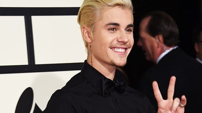 Justin Bieber ẵm giải Grammy đầu tiên trong sự nghiệp với Where Are U Now