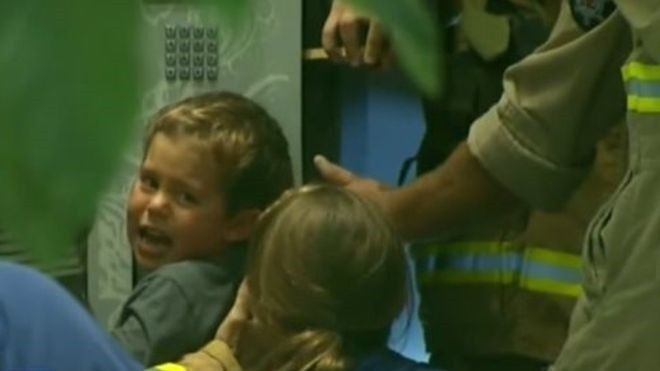 Bé trai 4 tuổi gặp tai nạn hy hữu chỉ vì một gói bánh quy