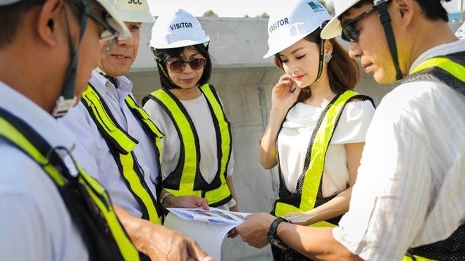 Sứ giả thiện chí Lan Phương thăm tàu điện ngầm đầu tiên của Việt Nam