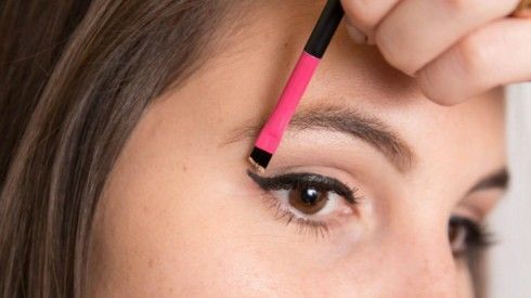 Bất ngờ trước 5 công dụng hay ho của kem che khuyết điểm