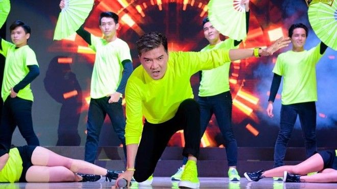 Đàm Vĩnh Hưng gây bất ngờ, thay kịch bản đêm nhạc riêng vào phút chót