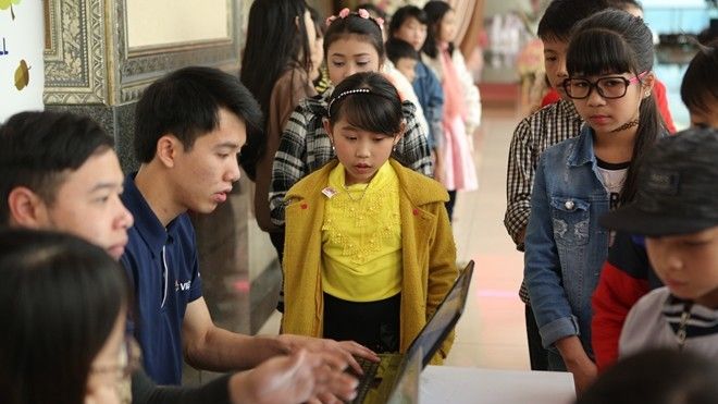 'Thiên thần nhí' rồng rắn xếp hàng sơ tuyển The Voice Kids khu vực miền Bắc