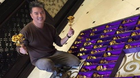 Mr. Đàm sẽ tặng 200 bông hồng vàng cho fan nữ tới xem anh hát