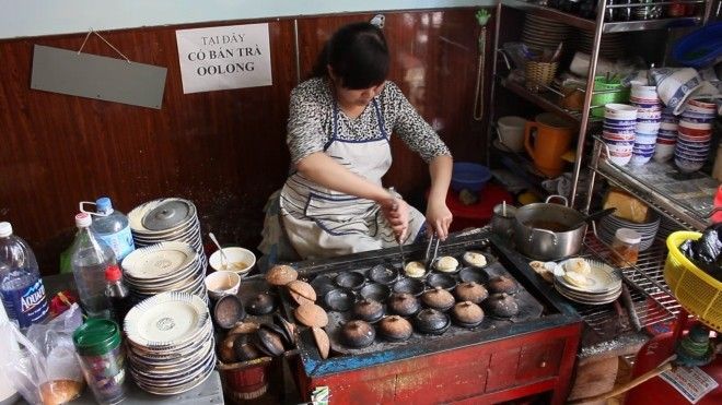 Khám phá quán bánh căn bếp ga đầu tiên tại 'xứ sở ngàn hoa'