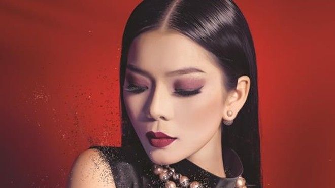 Lệ Quyên lạnh lùng, khoe trọn vẻ đẹp 'trông mòn con mắt'