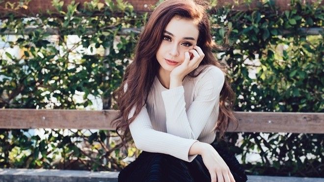 Ngỡ ngàng trước hình ảnh nữ tính đến khó tin của MLee