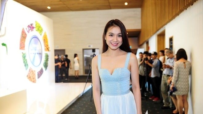 Hoa hậu Thùy Lâm đẹp mặn mà khi tham gia sự kiện