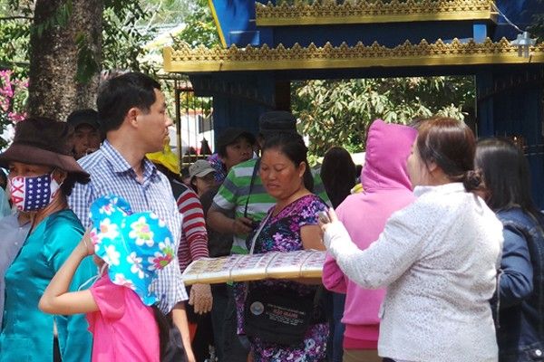 Cảnh nhếch nhác tại ngôi chùa nổi tiếng nhất miền Tây