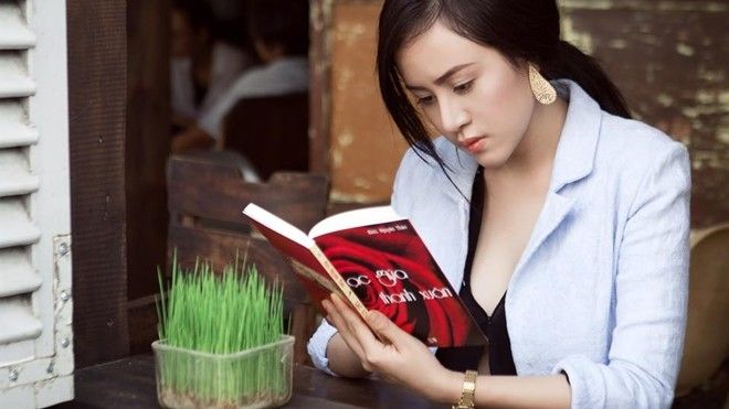 Bà Tưng bất ngờ tung tự truyện, tâm sự mối tình sai lầm với Mạc Hồng Quân?