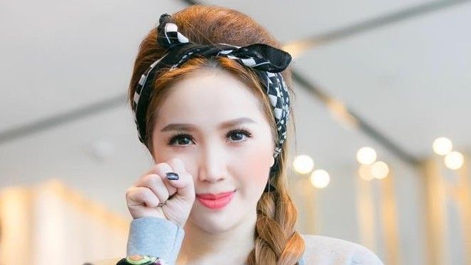 Bảo Thy: cô nàng mê nghịch màu street style nhất showbiz Việt