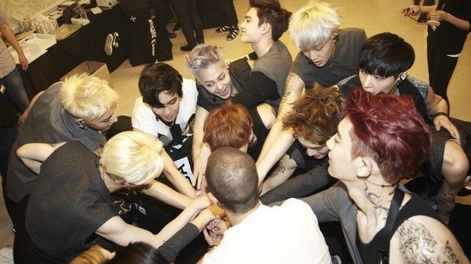 Gần 50.000 fans khóc, cười cùng EXO trong concert cuối cùng