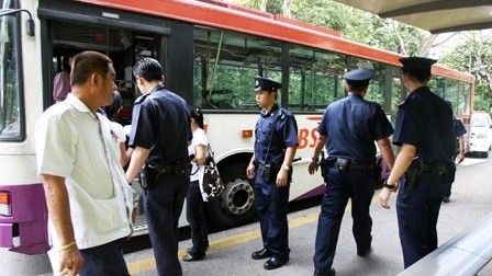 5 du khách Việt bị phạt tù ở Singapore vì ăn cắp