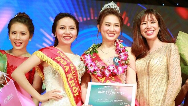 Tân hoa khôi báo chí: ‘Sẽ thử sức với cuộc thi Hoa hậu Việt Nam'