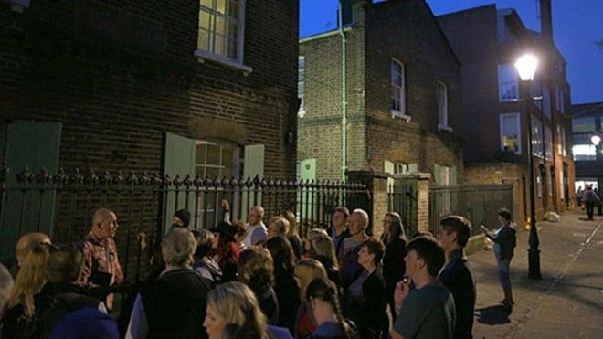 Đặt tour đến hiện trường vụ án giết người hàng loạt, bạn có dám?