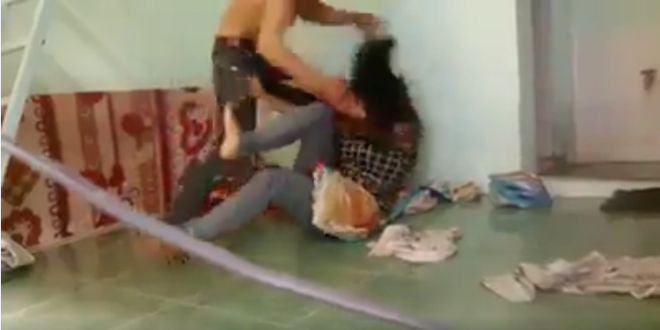 Clip đánh vợ dã man gây bức xúc cộng đồng mạng