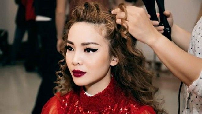 Sao Việt đồng loạt lăng xê mốt 'tóc uốn mì sợi'