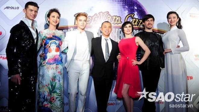Jennifer Phạm, Khánh My diện áo dài khoe sắc cùng dàn kiện tướng Dancesport quốc tế