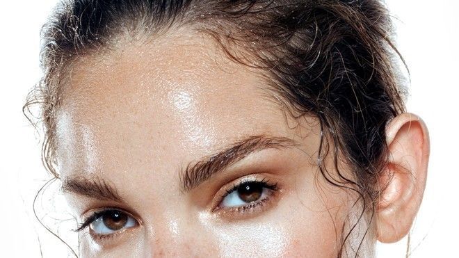 Chăm sóc tóc không bết dính trong mùa hè oi bức