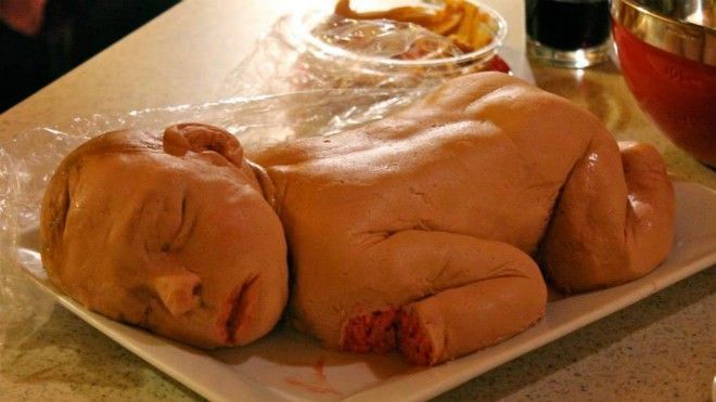 Bánh kem kinh dị chỉ dám xem chứ không dám ăn