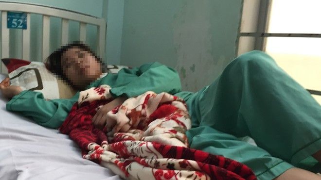 Thiếu nữ 17 tuổi mưu trí lừa bắt ‘nữ quái’ 9X dùng dao đi cướp