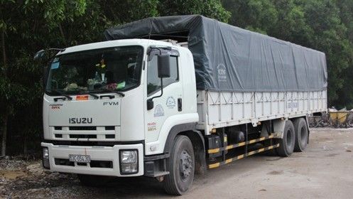 15 tấn cá thối trên xe vào Nam