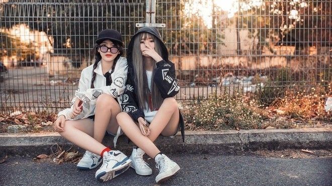 Chụp street style với blend màu cam, công thức chưa bao giờ lỗi thời!