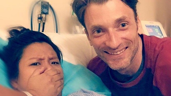 Trước giờ 'vượt cạn', Phương Vy muốn nhéo bầm tím bắp đùi chồng vì… quá đau