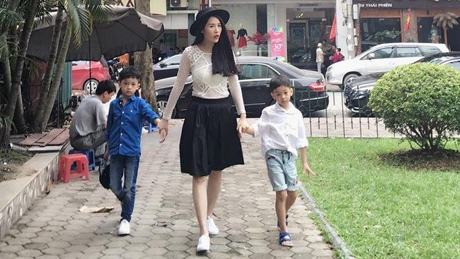 Quế Vân bình yên đưa con trai và Subeo đi chơi lễ