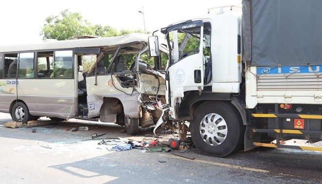 Người chết, bị thương nằm đè lên nhau trong tai nạn thảm khốc ở Tây Nguyên