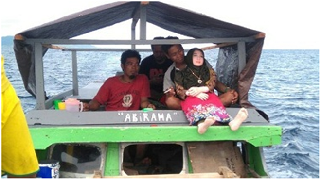 Ngư dân Indonesia nhầm búp bê tình dục với tiên nữ giáng thế