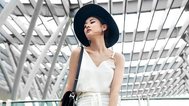 Julia Đoàn cực cool trong thiết kế của Hoàng Ku x Wephobia