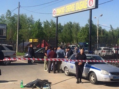 Tranh giành kinh doanh trong nghĩa trang, hàng trăm người Nga hỗn chiến