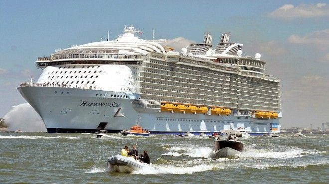 'Khách sạn nổi' lớn nhất thế giới gây choáng với chiều cao tương đương một tòa nhà