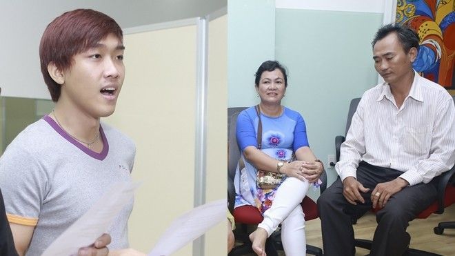 Bố mẹ Đình Phước lặn lội từ quê lên tận phòng tập ủng hộ tinh thần con trai