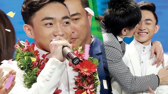 'Hậu duệ 18 tuổi' Trung Quang giành Quán quân Thần tượng Bolero trong vòng tay HLV Đan Trường