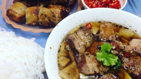 Điểm danh những hàng bún chả lâu đời trứ danh Hà thành