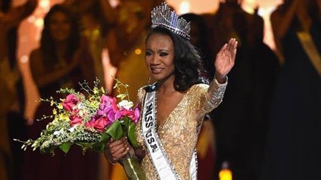 Sĩ quan đăng quang Hoa hậu Mỹ 2016 gây tranh cãi về nhan sắc