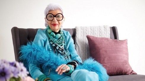 Nữ hoàng trang sức phong cách vintage