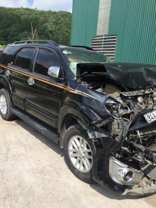 Rượt đuổi bằng xe bán tải, truy sát nổ súng kinh hoàng ở Hải Dương