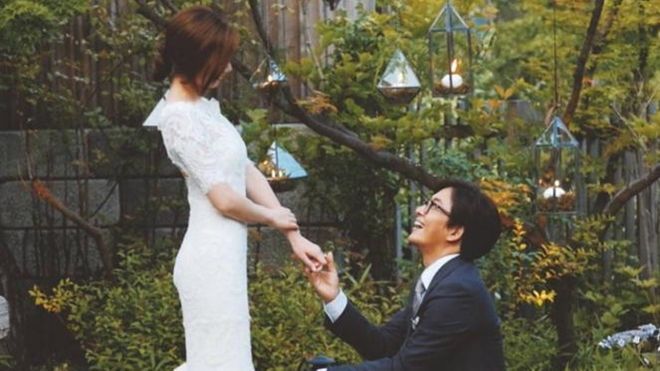Bae Yong Joon đã chiều vợ trẻ như thế này đây!