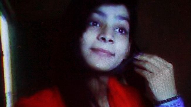 Phản kháng hôn nhân cưỡng ép, cô gái bị mẹ thiêu sống