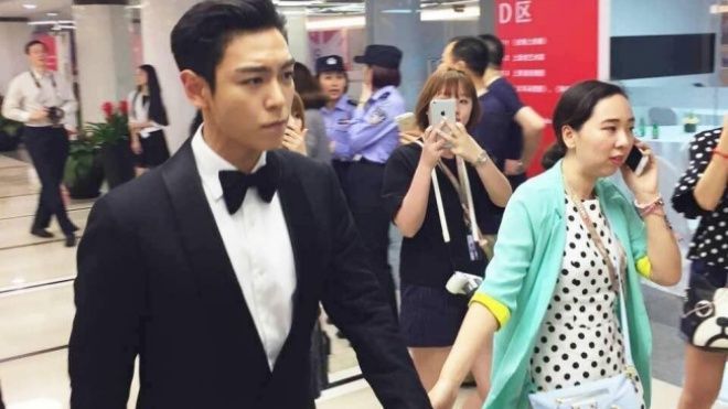 Sau Hoàng Cảnh Du, đến lượt T.O.P lỡ hẹn thảm đỏ