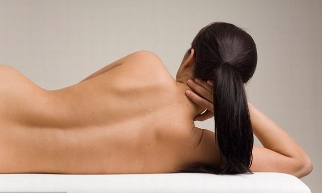 Hàng loạt nữ sinh 'chết đứng' vì vay tiền thế chấp bằng ảnh khoả thân