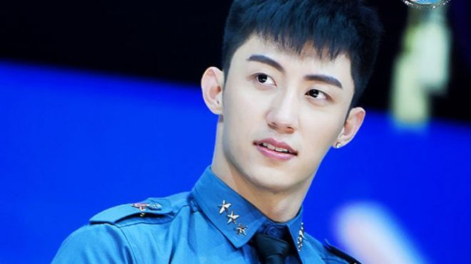 Rộ nghi vấn Hoàng Cảnh Du được tham gia show với dàn sao hạng A