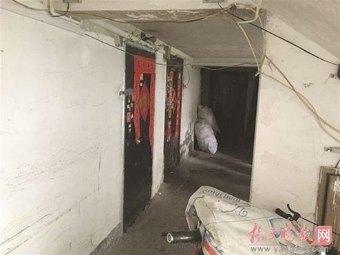 Tự sinh con tại nhà rồi chết thảm, 2 mẹ con bị ông bố trẻ chôn ngay trong vườn