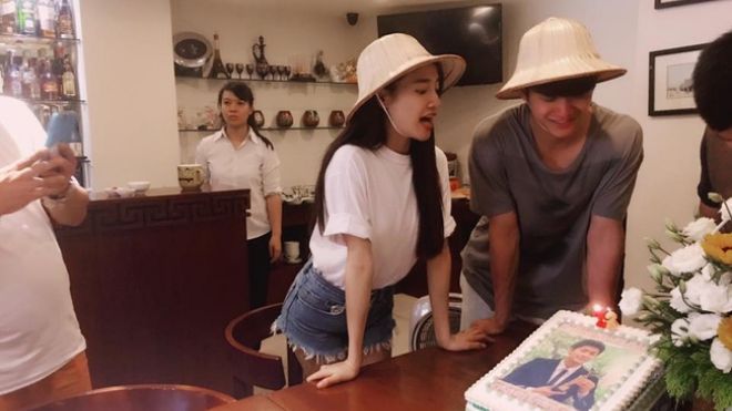 Kang Tae Oh hạnh phúc đón tuổi mới bên cạnh Nhã Phương