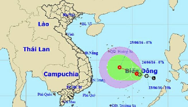 Chạy đua với áp thấp nhiệt đới trên biển Đông, khẩn trương trục vớt máy bay gặp nạn