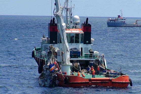 Vớt được 4 thi thể tại khu vực CASA-212 mất tích