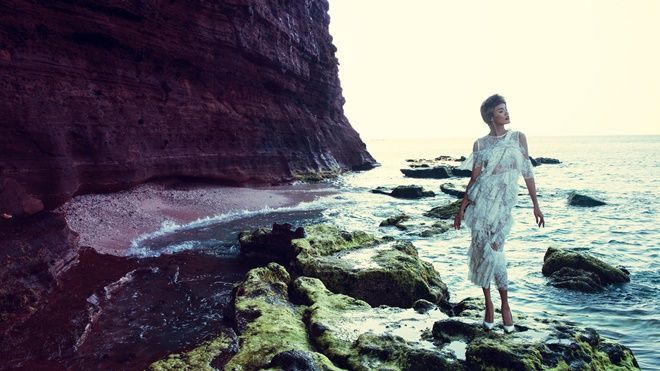 Lê Thanh Thảo mơ màng với váy xuyên thấu của Đỗ Mạnh Cường