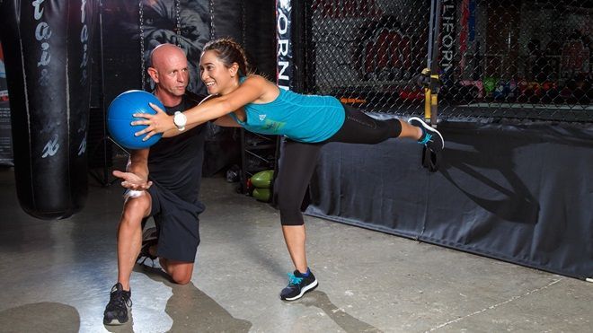 Cô gái đầu tiên vượt sa mạc Gobi: Đốt cháy 2000 kcal/ngày với bài tập 'thế kỉ'